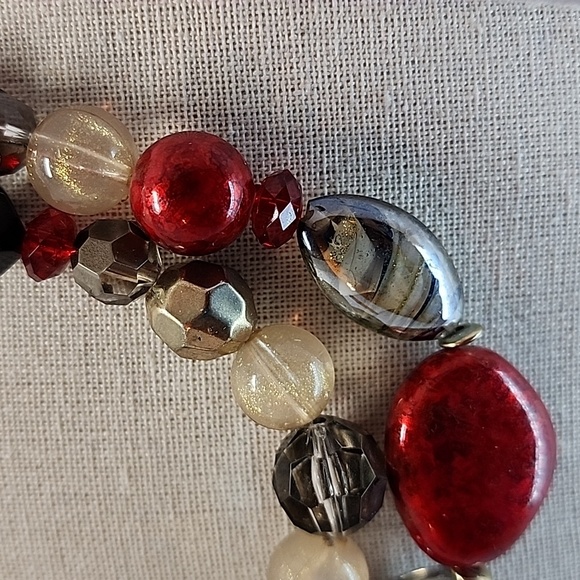 Faux Crystal Acrylic & Glass Red Black & Silvertone Necklace - Picture 5 of 11